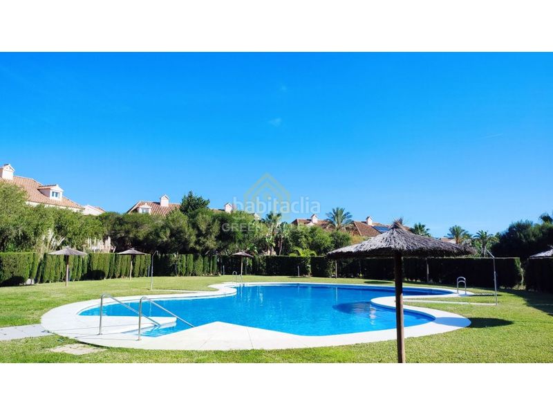 Foto 79e361f2-0f27-412b-8f74-31b879e9e661. Casa adossada amb calefacció aparcament piscina a La Alcaidesa