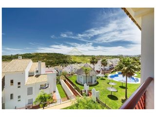 Location Appartement  Urb. nueva alcaidesa.  bloque 7 altura 1 letra b. Precioso apartamento para alquiler de larga duración en nueva al