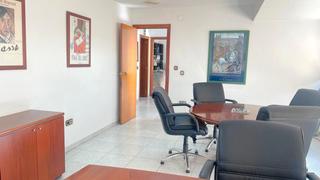 Office space in Carrer poeta verdaguer 26. ¡céntrica!