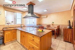 Etagenwohnung en Carrer zaragoza 33. piso muy luminoso!