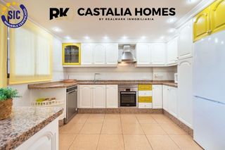 Pis a Carrer del romani 2. ¡ espectacular piso con dos plazas de garaje !