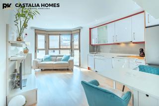 Appartement à Carrer del cronista rocafort 32. Independencia y estilo a un paso del centro de castellón.