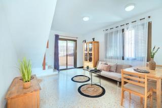 Maison  Carrer traiguera 43. Adosado con piscina