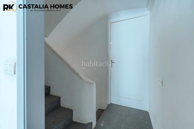 Foto 3ab84a70-df3d-4fbe-b3ac-2914705f1536. Local comercial a carrer d'alloza 56 a Casco Histórico Castellón de la Plana