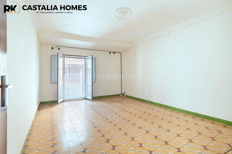 Foto 9784b11c-551d-4b95-8f60-06656615e87d. Local comercial a carrer d'alloza 56 a Casco Histórico Castellón de la Plana