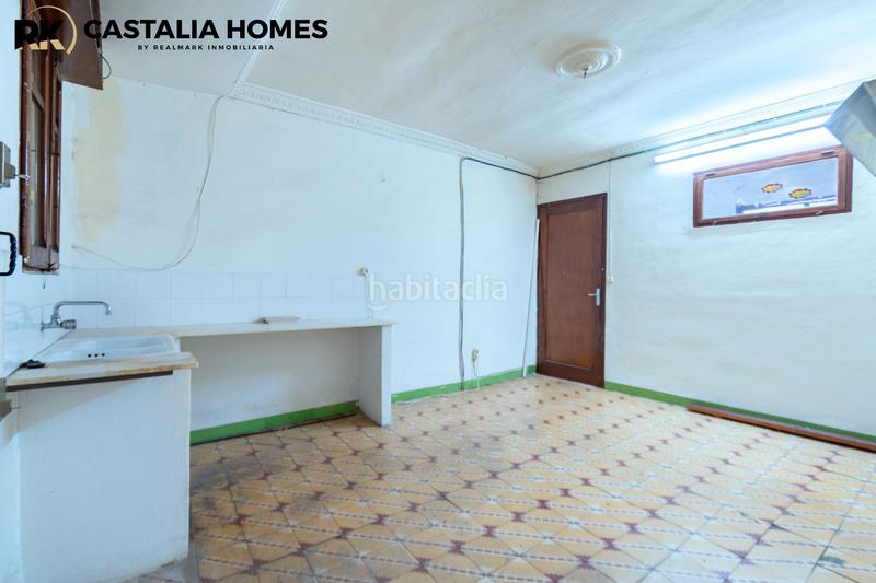 Foto c5460e25-04ac-4998-b3e2-0c65fea5d986. Local comercial a carrer d'alloza 56 a Casco Histórico Castellón de la Plana