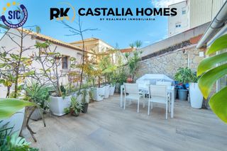 Casa adossada a Carrer de núñez de arce 32. ¡pleno centro!