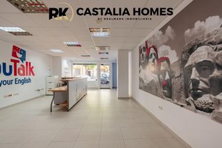 Lloguer Local Comercial a Avenida hermanos bou 22. Local avda hnos bou
