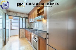 Flat in Avinguda del cardenal costa 46. Espacioso y luminoso piso 4 dormitorios !!