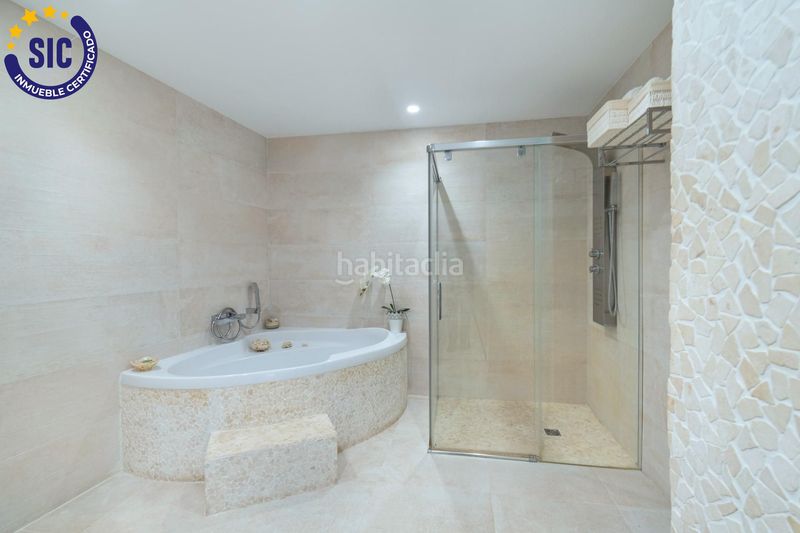 Foto 2e809f66-e03f-4aff-b3d6-cc1380b1aa29. Edificio en carrer de núñez de arce 32 edificio céntrico en Castellón de la Plana