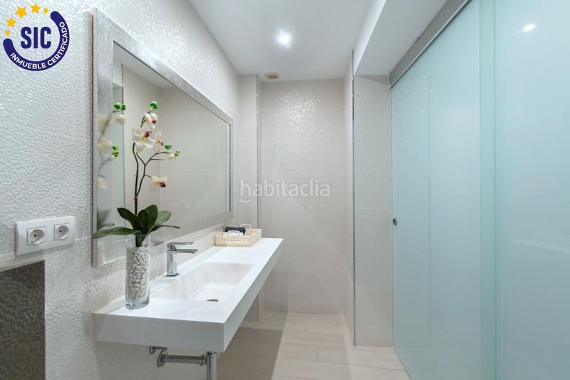 Foto 6c7bd4b9-baa6-42c2-9aee-7cb9850558a7. Edificio en carrer de núñez de arce 32 edificio céntrico en Castellón de la Plana