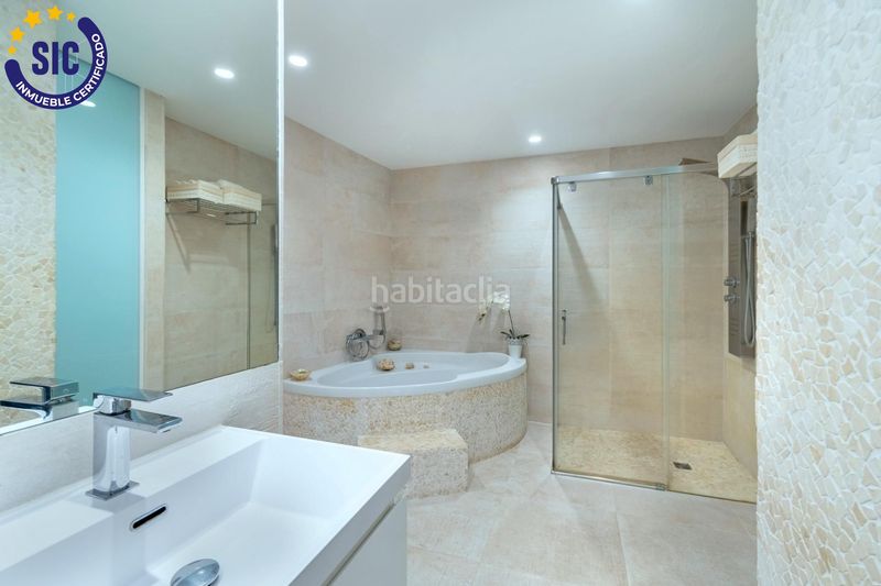 Foto 83c95ec7-f60e-4531-83c8-803579456ff7. Edificio en carrer de núñez de arce 32 edificio céntrico en Castellón de la Plana