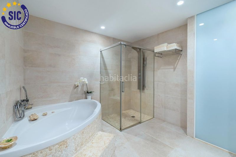 Foto a918cd9b-84a1-4fa4-9dc8-e441c5166be6. Edificio en carrer de núñez de arce 32 edificio céntrico en Castellón de la Plana
