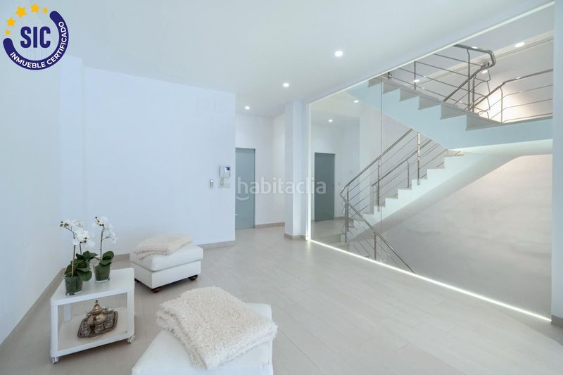 Foto f6560d9b-5fa0-4d89-a9bd-ca3ce61caaec. Edificio en carrer de núñez de arce 32 edificio céntrico en Castellón de la Plana