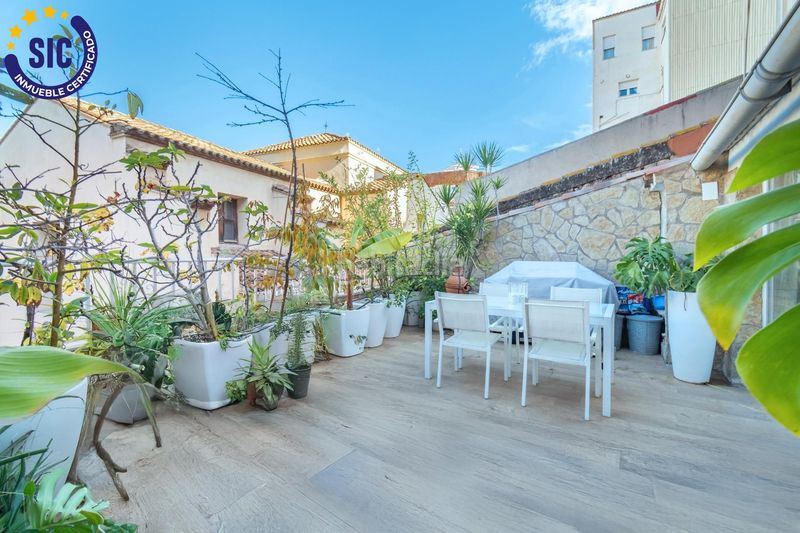 Foto fc8ba16c-f00e-482e-8e76-cd66764277dd. Edificio en carrer de núñez de arce 32 edificio céntrico en Castellón de la Plana