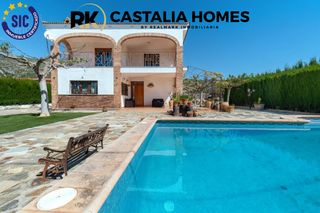 Chalet à Partida vall 704. ¡ espectacular casa  con piscina !