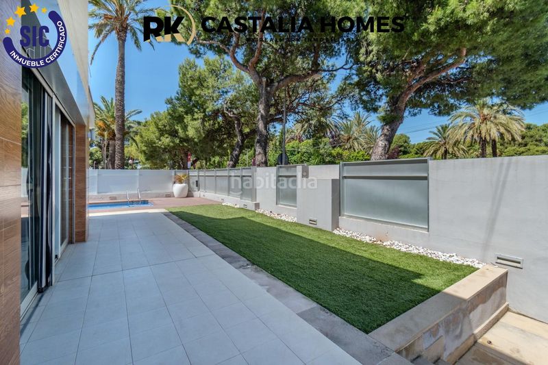 Foto 55776d8d-78b0-4c03-b1a6-bd08c3b2d3c8. Chalet en gran avinguda jaume i 202 chalet en zona terrers en Benicasim / Benicàssim