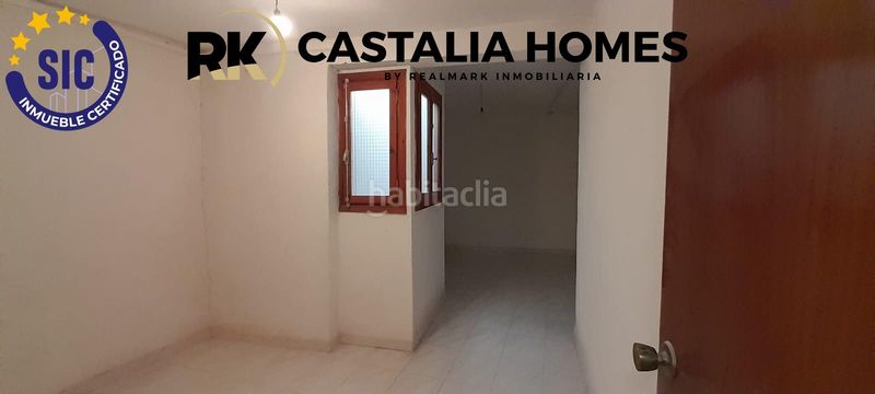 Foto c73f075f-b6cc-419c-a3ed-032af39d1054. Casa adossada a Alcora (l´)