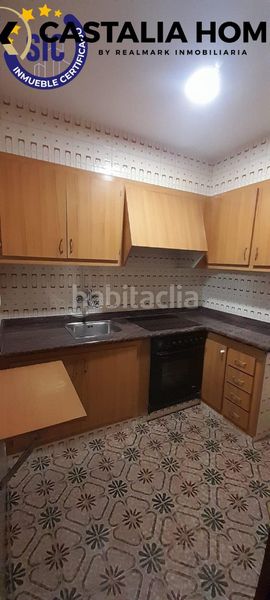 Foto fc78d814-345f-4586-b75f-e81c8e937d8c. Casa adossada a Alcora (l´)