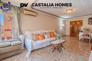 Pis a Carrer de la mare vedruna 8. Luminoso piso en una de las mejores zonas de castellón – calle m