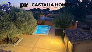 Chalet  Calle osa mayor 17. Tu oasis privado te espera !!!