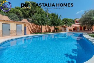 Chalet  Calle osa mayor 17. Tu oasis privado te espera !!!
