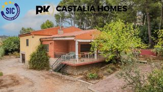 Chalet in Urbanització abeller 149. Tu refugio en la naturaleza, a un paso de castellón !!!
