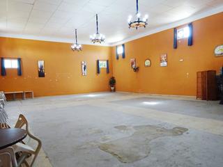Local commercial à Huévar. Local comercial de 556 m2 en el centro, en la mejor zona comerci
