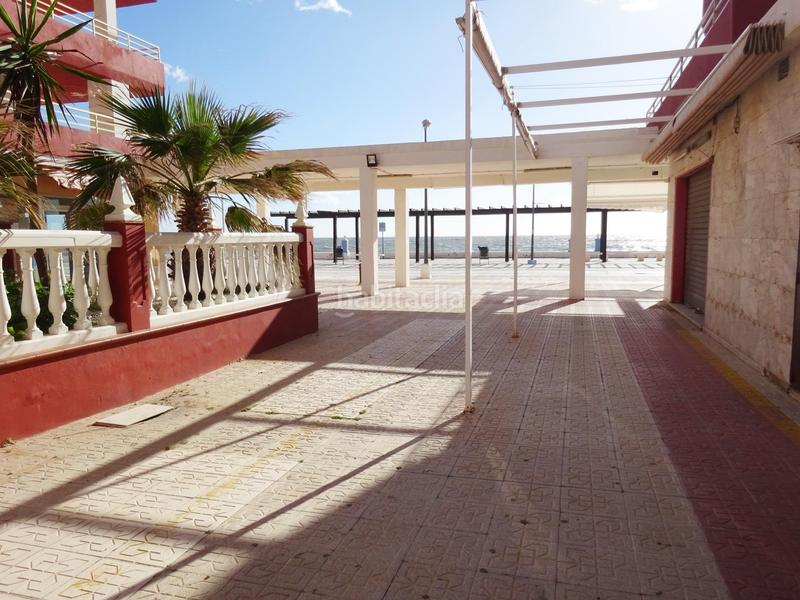 Foto 736d8f7e-319a-442d-83c2-f3fb84717ff1. Local commercial dans Centro - Torre de la Higuera Almonte