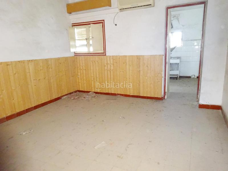 Foto acb2d2cb-1ff9-49ac-8b4e-33230c3010c0. Bâtiment à usage industriel dans Palma del Condado (La)