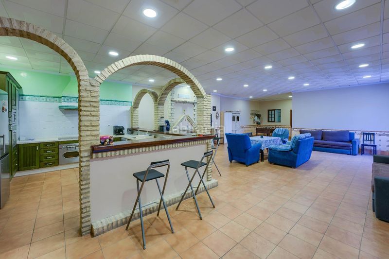 Foto 1ebba3cc-9648-43ce-8cc4-e7de65e41d43. Casa adossada amb calefacció aparcament piscina a Palma del Condado (La)
