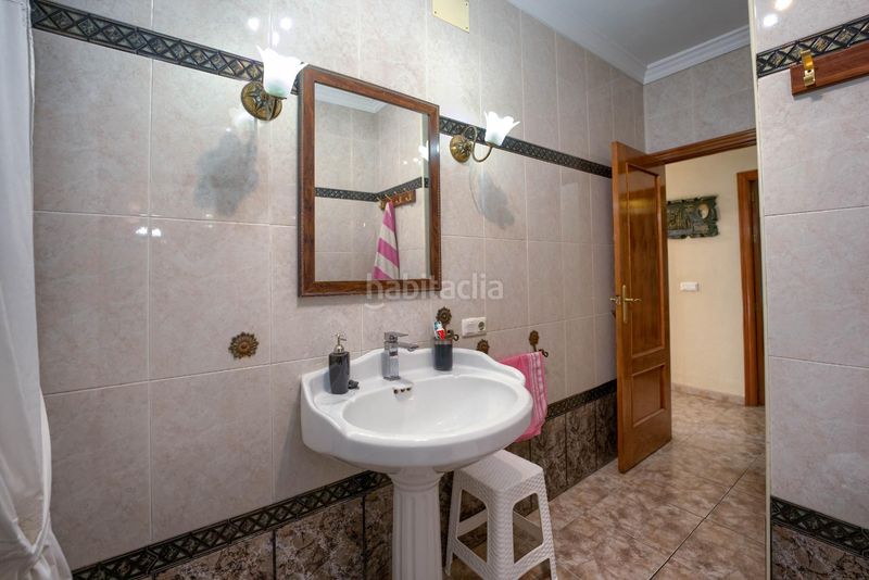 Foto bdd27785-8472-4894-ac03-f08bf84b10e5. Casa adossada amb calefacció aparcament piscina a Palma del Condado (La)