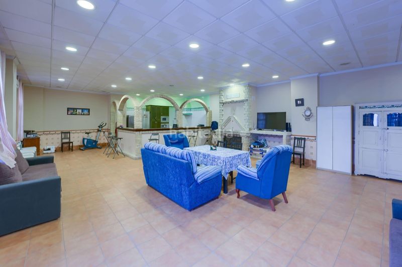 Foto c9d5d98d-229c-4355-8906-06b1a8c2996e. Casa adossada amb calefacció aparcament piscina a Palma del Condado (La)