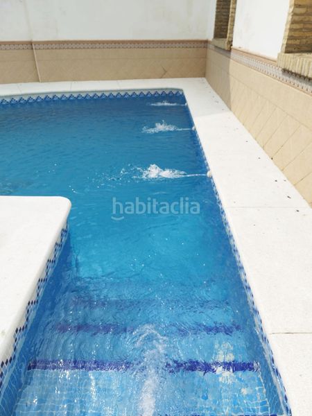 Foto 4acb5154-7ce5-41dc-b388-dc5fac9007c8. Casa adossada amb aparcament piscina a Palma del Condado (La)