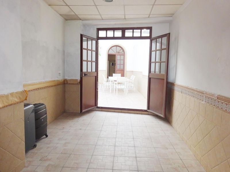 Foto 4d57dea1-8793-48b2-8048-c61a38abdc9e. Casa adossada amb aparcament piscina a Palma del Condado (La)