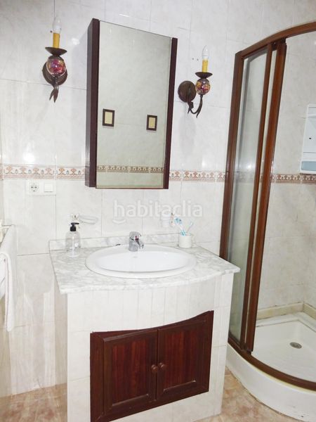 Foto 68852192-e98b-4977-a5b0-bc89ef860f83. Casa adossada amb aparcament piscina a Palma del Condado (La)