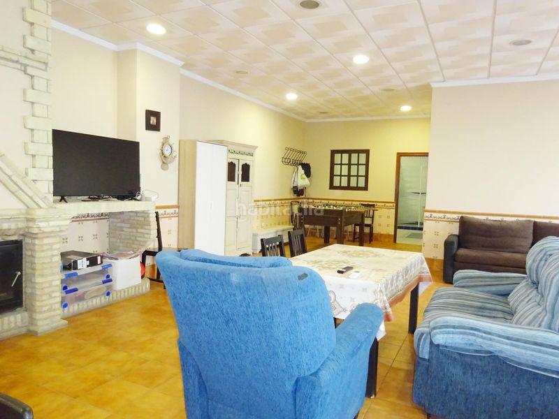 Foto b53c460d-7fa2-4b99-b924-1094565f5448. Casa adossada amb aparcament piscina a Palma del Condado (La)