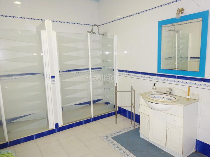 Foto ce52abf9-a7a6-41d9-8b9f-67ff95956b80. Casa adossada amb aparcament piscina a Palma del Condado (La)