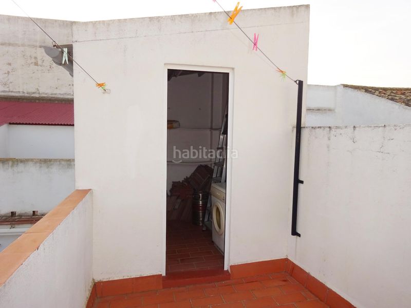 Foto f5ce52dd-d42f-4c94-80e1-5b7183e9c465. Casa adossada amb aparcament piscina a Palma del Condado (La)