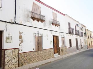 Casa adossada  Calle del padre medina ramírez. Oportunidad!! casa de dos plantas y 380 m de parcela, al mejor p