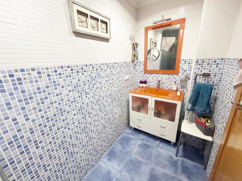 Foto 92a5fda6-4baf-4281-bcfa-67872cfd9384. Reihenhaus mit parking in colores - entreparques Sevilla