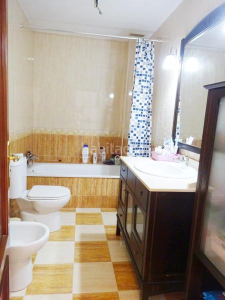 Foto 50f096bb-6475-4b5e-a0ba-0032c45ad9b8. Casa a schiera con parcheggio in Nueva Alcalá Alcalá de Guadaira