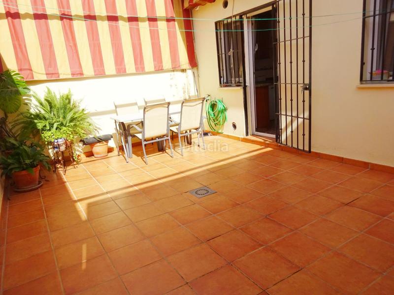 Foto b6d64db8-bd31-410d-912f-57956e201527. Casa a schiera con parcheggio in Nueva Alcalá Alcalá de Guadaira
