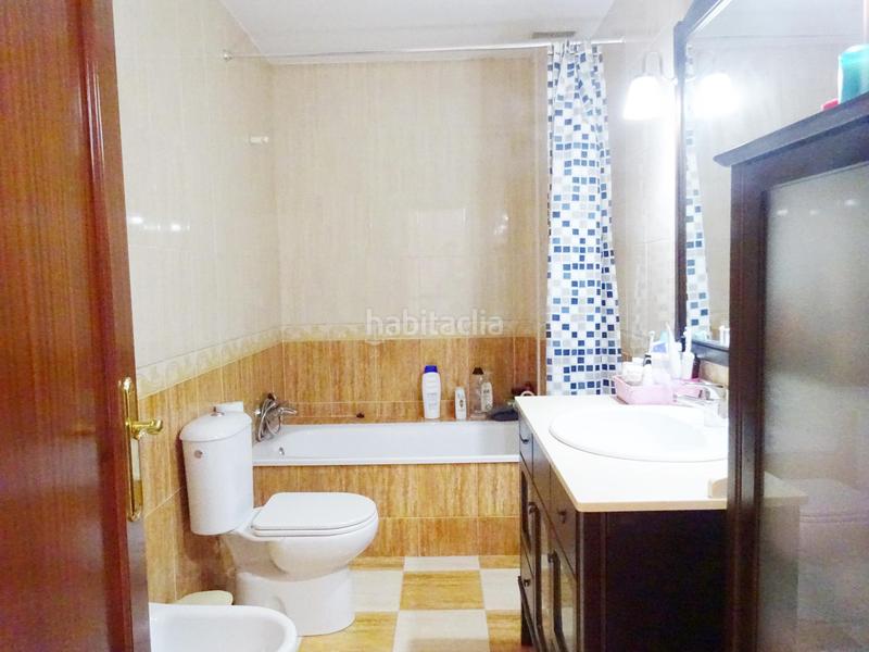 Foto f3eddfdb-68f5-4ded-9590-3b095a7b2eb4. Casa a schiera con parcheggio in Nueva Alcalá Alcalá de Guadaira