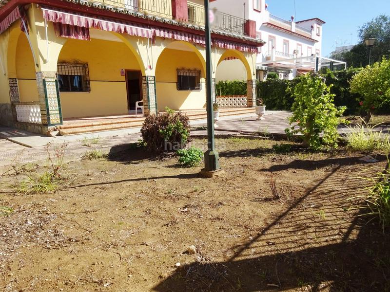 Foto 40ca710d-d695-4d33-b2d4-f7e5af9719d1. Chalet mit parking in Sanlúcar la Mayor