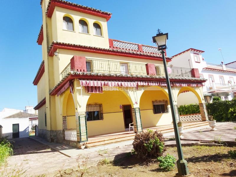 Foto 68e6ee0c-edd0-4192-9317-028779af4193. Chalet mit parking in Sanlúcar la Mayor