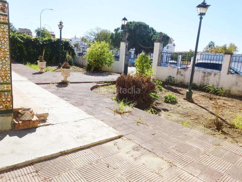 Foto b607947d-5d2a-4a8f-9237-d043fce4a813. Chalet mit parking in Sanlúcar la Mayor