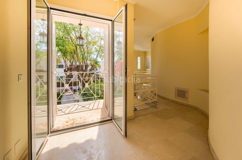 Foto 469a3f76-cf82-44ea-b63a-9655afd6b7a8. Xalet amb aparcament a El Zaudín - Club de Golf Bormujos