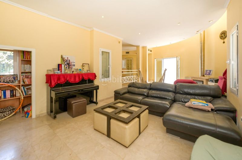 Foto 8f081489-dd92-4c32-8762-d0a4e8044668. Xalet amb aparcament a El Zaudín - Club de Golf Bormujos