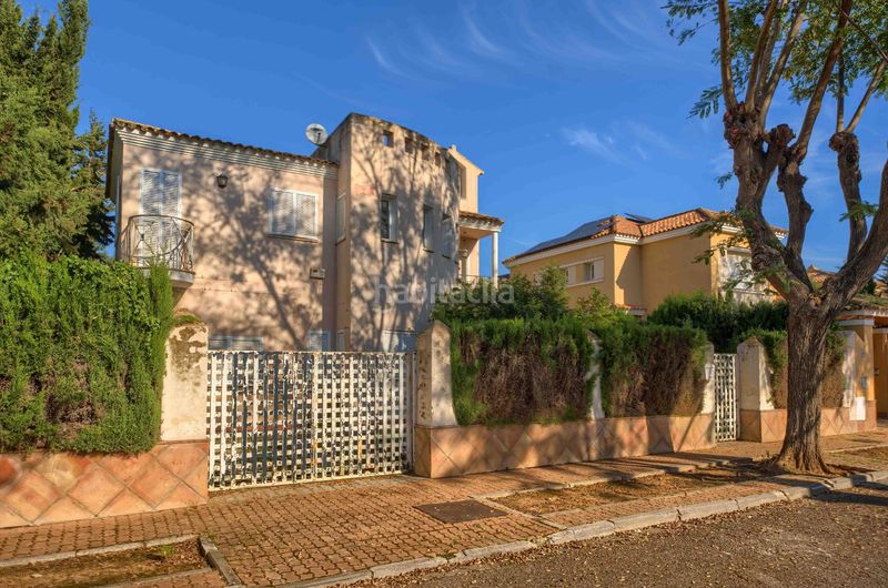 Foto 91176c38-e6ae-4686-b197-08ae34fdca01. Xalet amb aparcament a El Zaudín - Club de Golf Bormujos